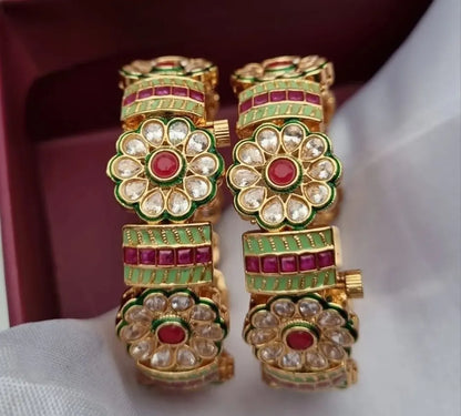 SINGLE FLORAL INDIAN KARA (OPENABLE)