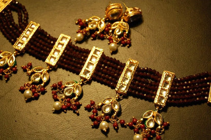 ELEGANT CHOKER KUNDAN SET IN RED