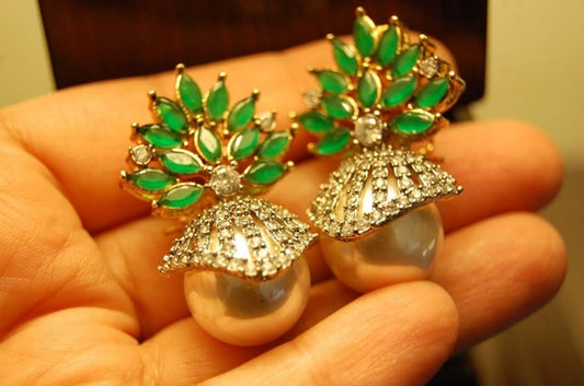 GREEN PEARL EARRINGS