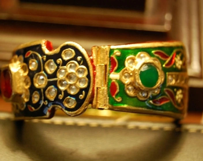 KARA IN MEENA & KUNDAN