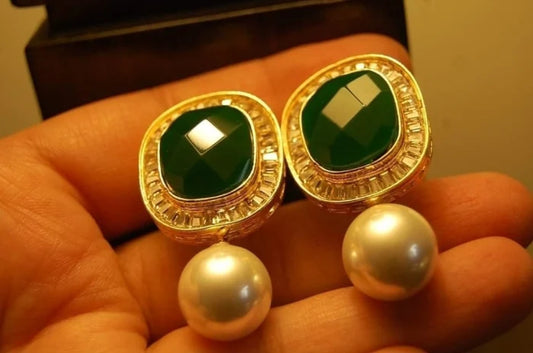 GREEN PEARL EARRINGS
