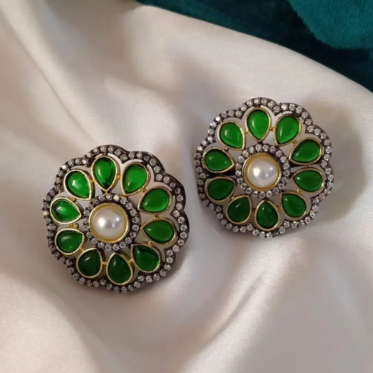 VICTORIAN EARRINGS WITH GREEN STONE