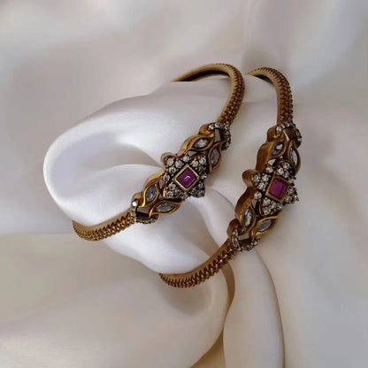 KUNDAN & RED STONE, SOUTH INDIAN BANGLES