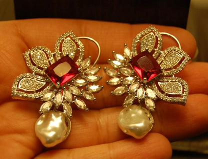 ZIRCON EARRINGS IN RED