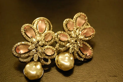 ZIRCON EARRINGS IN PINK