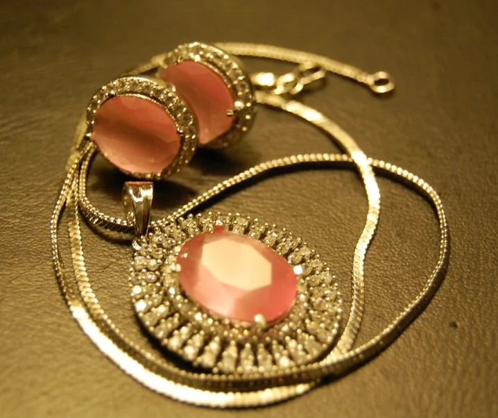 ZIRCON PENDANT SET IN PINK