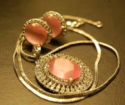 ZIRCON PENDANT SET IN PINK