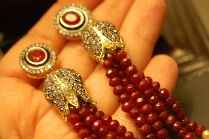 TUSSLE EARRINGS IN RED