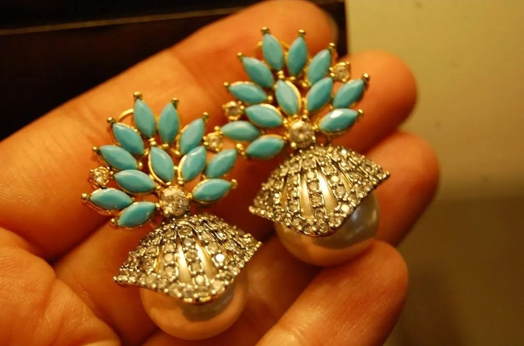 PEARL EARRINGS WITH FEROZY STONES