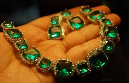 ELEGANT SEA GREEN STONE & ZIRCON SET
