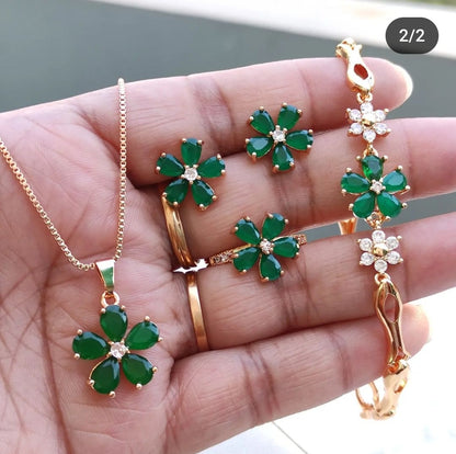 PENDENT SET IN GREEN