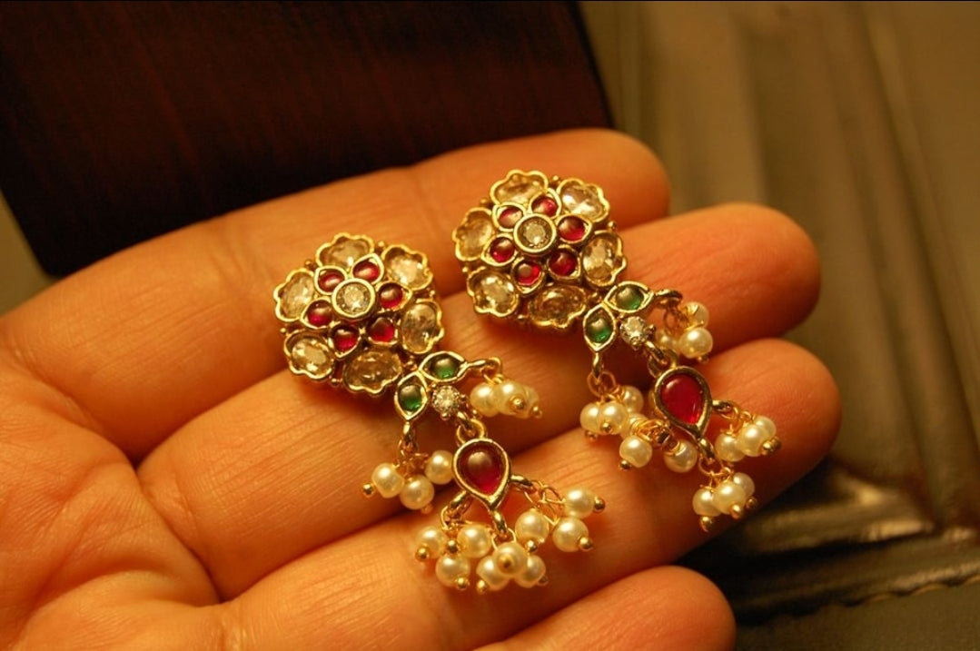 ELEGANT INDIAN KUNDAN FLORAL EARRINGS