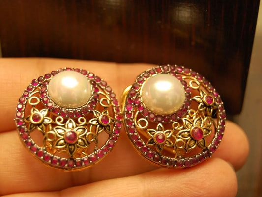 PEARL & RED STUDS
