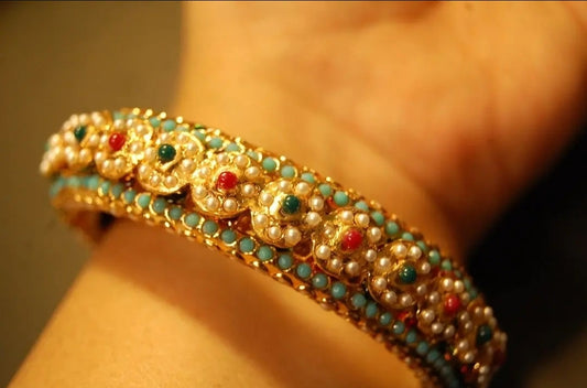 MULTI STONE KARA
