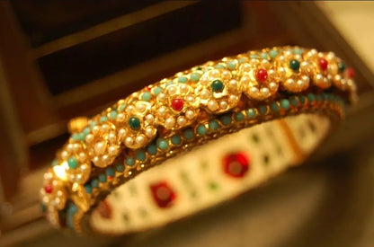 MULTI STONE KARA