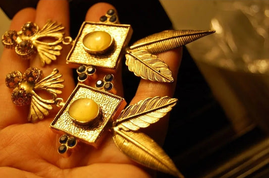 TRENDY EARRINGS