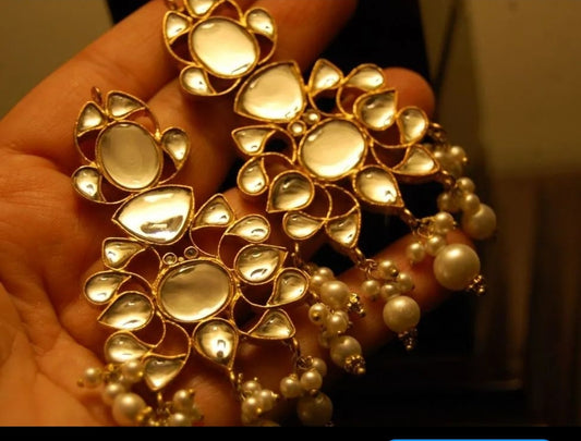 Kundan earnings