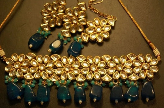 KUNDAN CHOKER SET WITH BLUE & FEROZA STONES