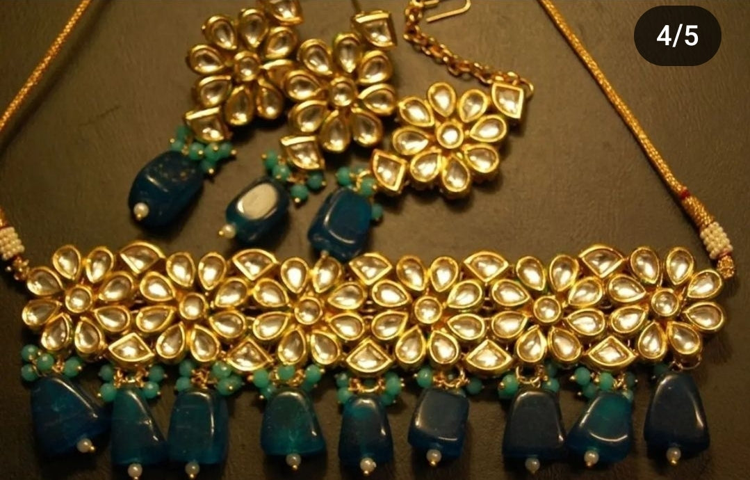 KUNDAN CHOKER SET WITH BLUE & FEROZA STONES