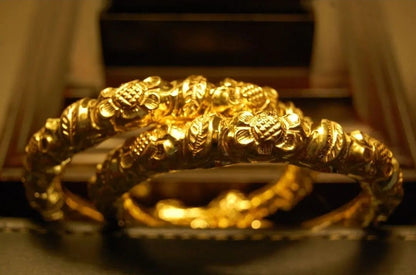 PAIR OF DHAAKA KARAS IN GOLD PLATING