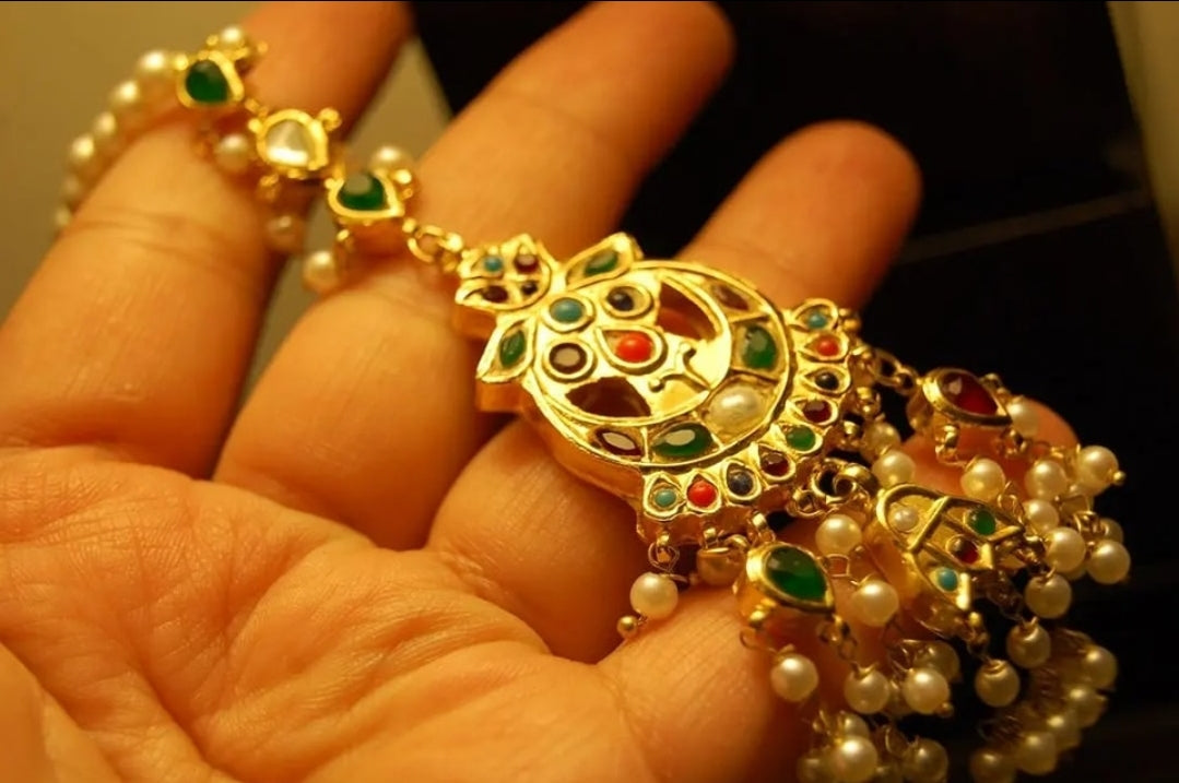 NAURATAN DOUBLE SIDED EARRINGS SET