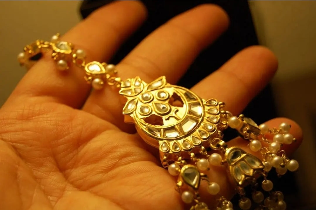 NAURATAN DOUBLE SIDED EARRINGS SET