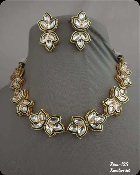 KUNDAN NECKLACE & EARRINGS SET
