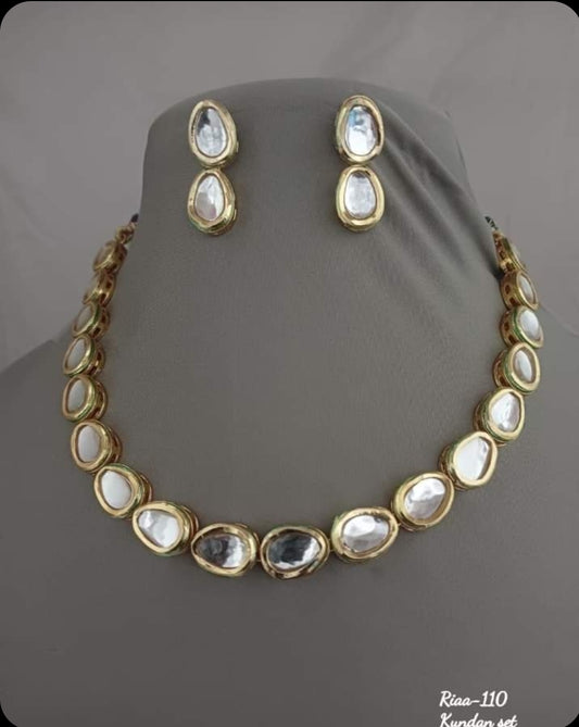 KUNDAN NECKLACE & EARRINGS SET