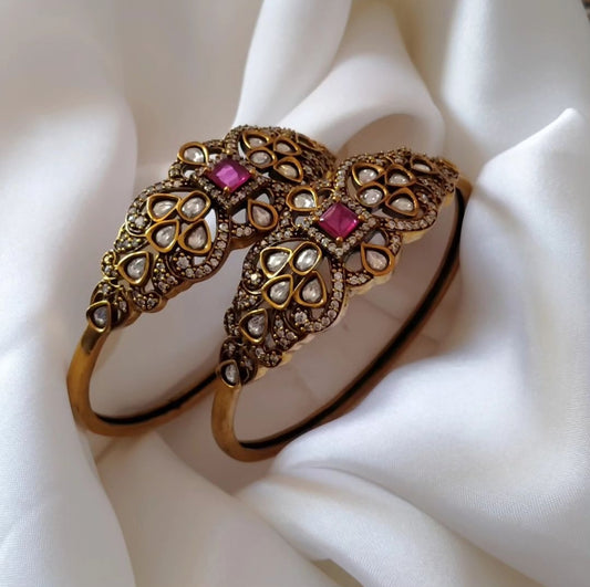 KUNDAN & RED STONE, SOUTH INDIAN BANGLES