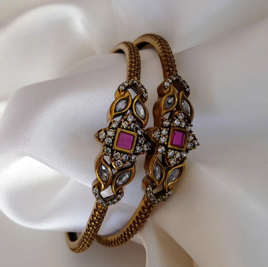 KUNDAN & RED STONE, SOUTH INDIAN BANGLES