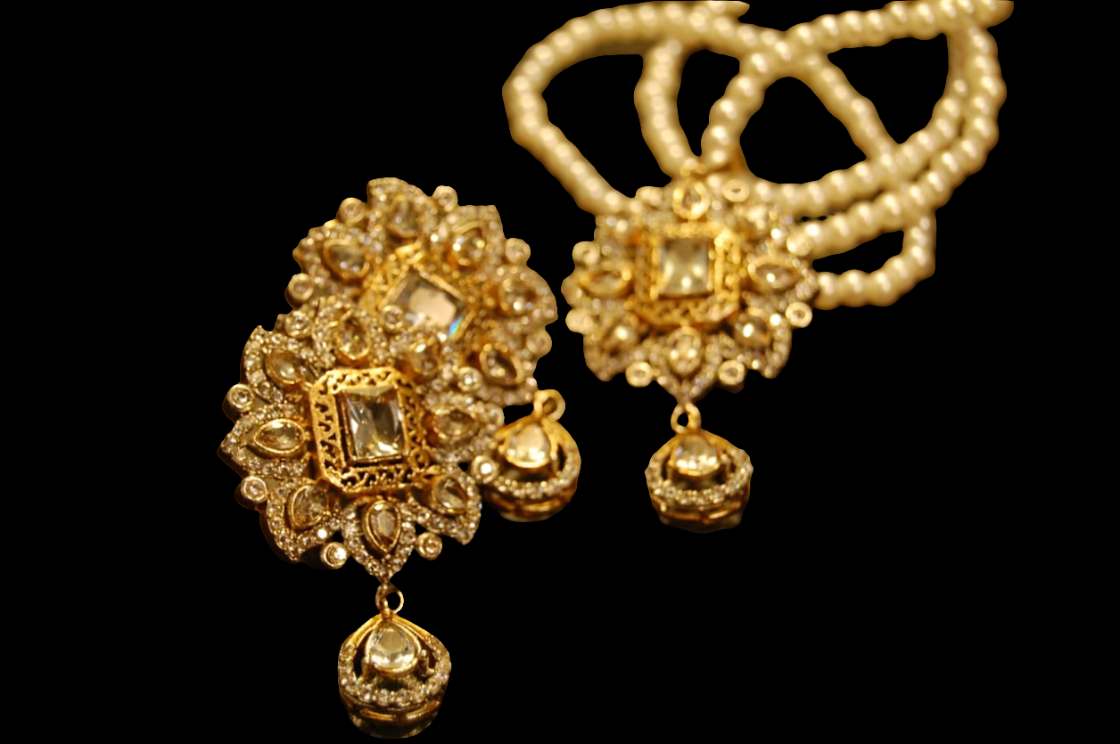 ZIRCON PENDENT SET