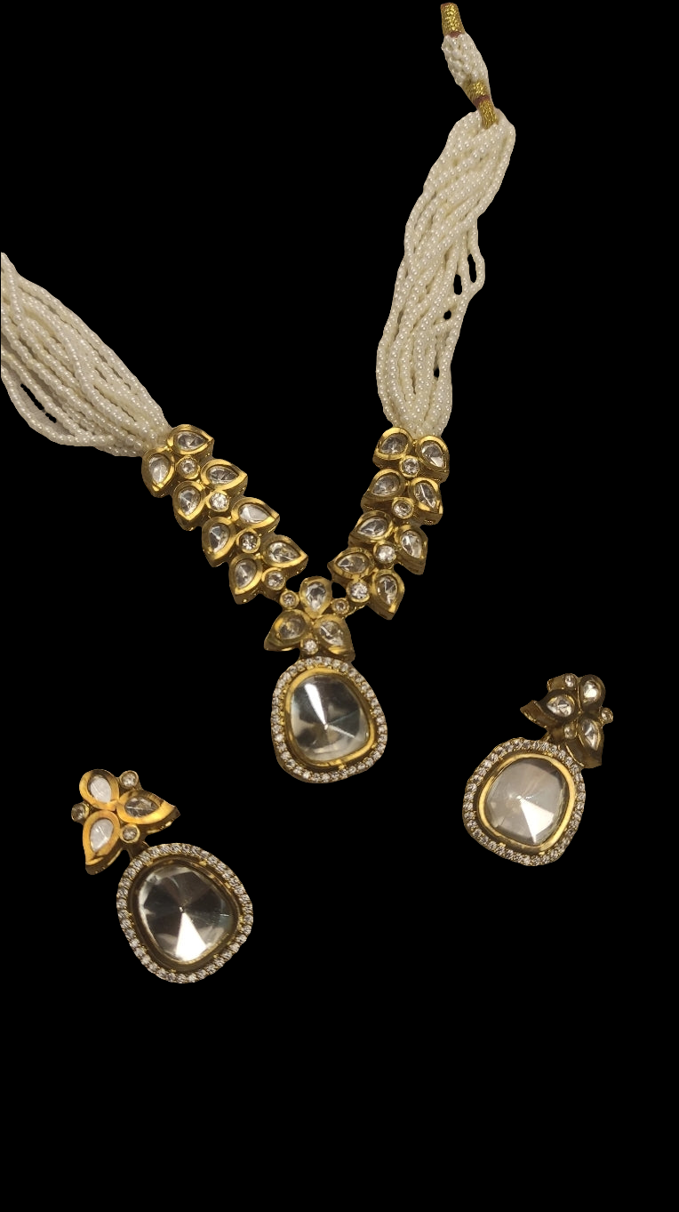 ELEGANT KUNDAN SET