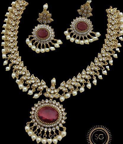 SOUTH INDIAN NECKLACE SET IN RED