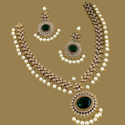 SOUTH INDIAN NECKLACE SET IN GREEN