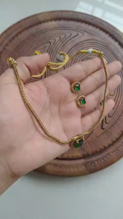 DELICATE EMERALD GREEN & ZIRCON NECKLACE SET