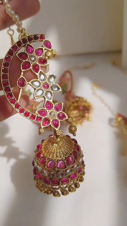 RED JHUMKAS
