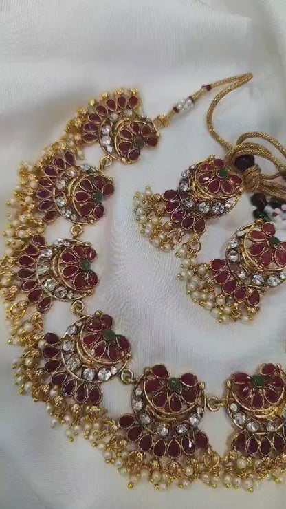 SOUTH INDIAN NECKLACE SET