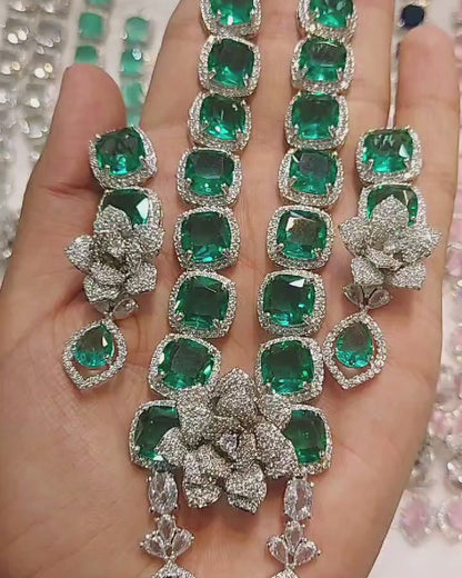 ELEGANT SAPPHIRE SEA GREEN & ZIRCON NECKLACE SET