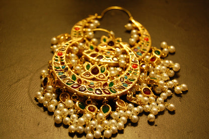 LARGE BALAS IN NAURATAN & PEARLS