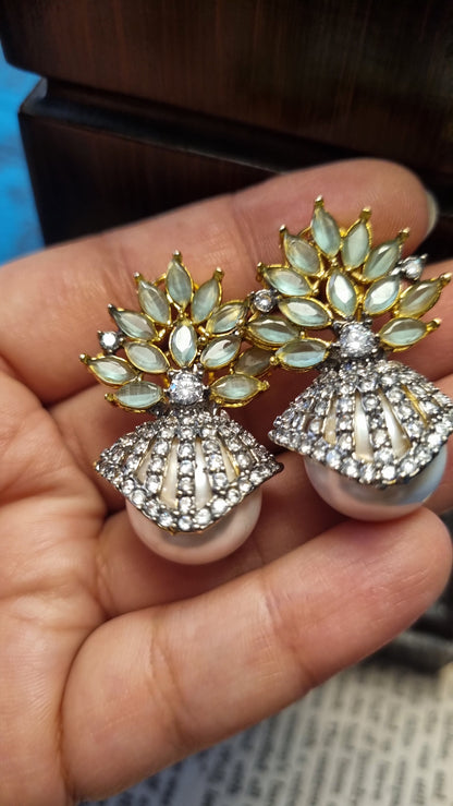 JADE GREEN PEARL EARRINGS