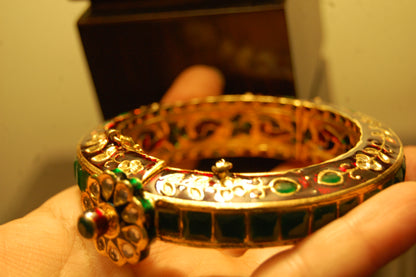KARA IN MEENA & KUNDAN