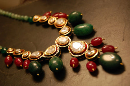 POLKI KUNDAN MALA IN RED & GREEN