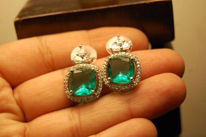 ELEGANT ZIRCON & GREEN EARRINGS