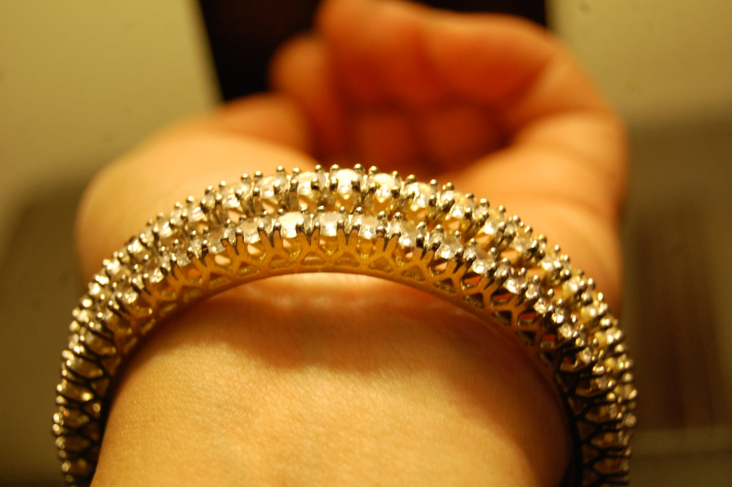 PAIR OF ELEGANT ZIRCON BANGLES