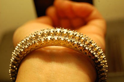 PAIR OF ELEGANT ZIRCON BANGLES