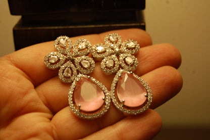 ZIRCON FLORAL EARRINGS IN PINK