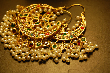 LARGE BALAS IN NAURATAN & PEARLS