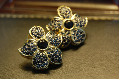 FLORAL BLACK EARRINGS