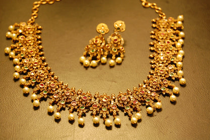 SOUTH INDIAN NECKLACE SET