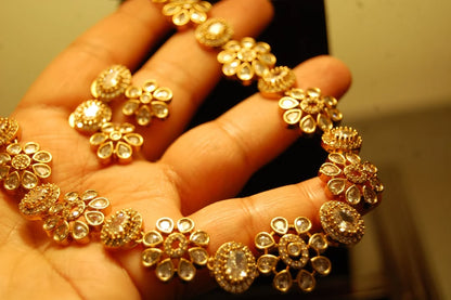 SOUTH INDIAN NECKLACE SET IN ZIRCON
